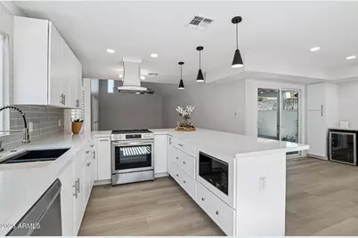 6629 N Majorca Way E, Phoenix, AZ 85016 - Photo 11