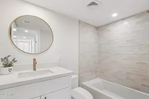 6629 N Majorca Way E, Phoenix, AZ 85016 - Photo 23