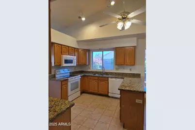 8758 W Bloomfield Road, Peoria, AZ 85381 - Photo 3