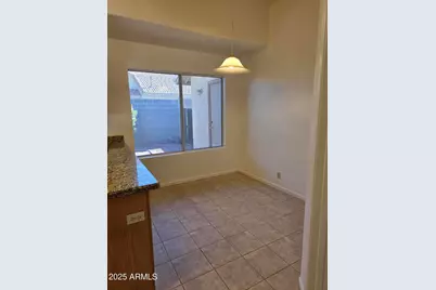 8758 W Bloomfield Road, Peoria, AZ 85381 - Photo 7