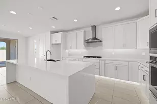 10246 E Utah Ave, Mesa, AZ 85212 - Photo 11