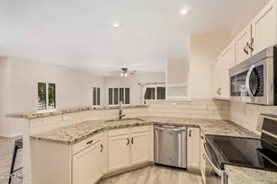 3047 E Fremont Rd, Phoenix, AZ 85042 - Photo 13