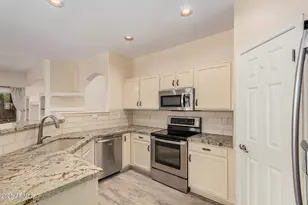 3047 E Fremont Rd, Phoenix, AZ 85042 - Photo 11