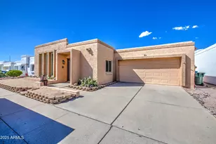 830 E Michelle Dr, Phoenix, AZ 85022 - Photo 1