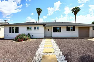 5201 N 11th Ave, Phoenix, AZ 85013 - Photo 1