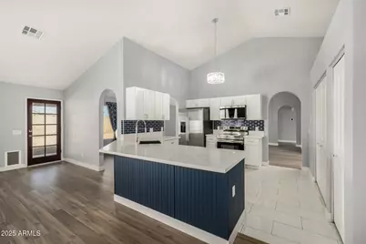 10230 W Campbell Avenue, Phoenix, AZ 85037 - Photo 11