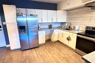 357 E Thomas Rd, Phoenix, AZ 85012 - Photo 7