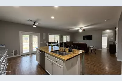 3552 N Excalibur Place, Casa Grande, AZ 85122 - Photo 11