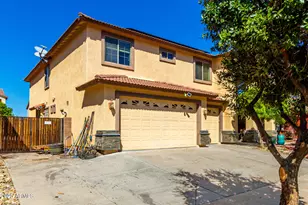 15826 W Mercer Ln, Surprise, AZ 85379 - Photo 5