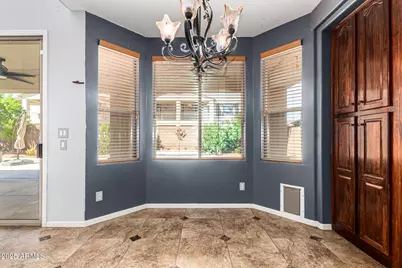 15826 W Mercer Lane, Surprise, AZ 85379 - Photo 11