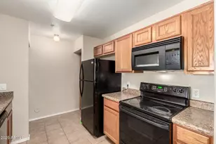 2950 W Louise Dr, Phoenix, AZ 85027 - Photo 13