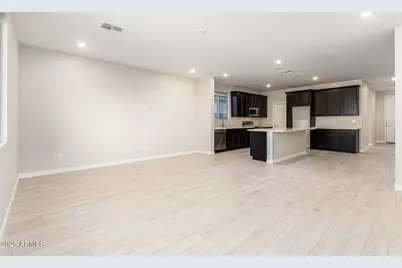 18378 W Villa Hermosa Lane, Surprise, AZ 85387 - Photo 9