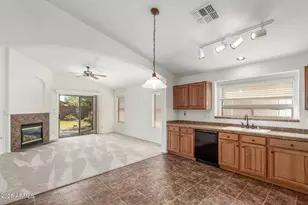 2537 W Red Fox Rd, Phoenix, AZ 85085 - Photo 9