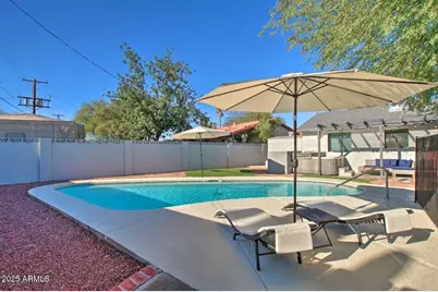 8637 E Palm Lane, Scottsdale, AZ 85257 - Photo 13