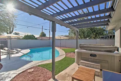 8637 E Palm Lane, Scottsdale, AZ 85257 - Photo 11