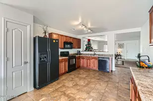 25763 W Satellite Ln, Buckeye, AZ 85326 - Photo 9