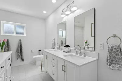 216 W Winged Foot Road, Phoenix, AZ 85023 - Photo 23