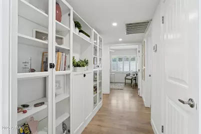 216 W Winged Foot Road, Phoenix, AZ 85023 - Photo 13