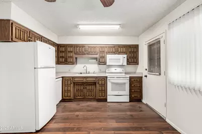 12820 N 113 Avenue #5, Youngtown, AZ 85363 - Photo 11