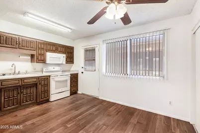 12820 N 113 Avenue #5, Youngtown, AZ 85363 - Photo 9