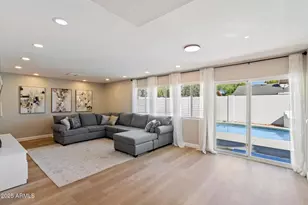 8716 E Mitchell Dr, Scottsdale, AZ 85251 - Photo 3