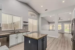 6410 W Buckskin Trail, Phoenix, AZ 85083 - Photo 17