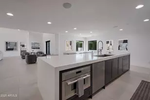 9027 N 82nd St, Scottsdale, AZ 85258 - Photo 11