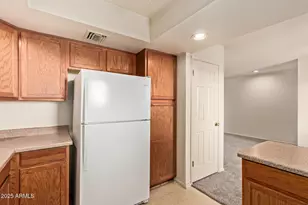 12222 N Paradise Vlg Pkwy S, Phoenix, AZ 85032 - Photo 15