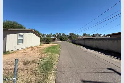 17601 N 22nd Place, Phoenix, AZ 85022 - Photo 3