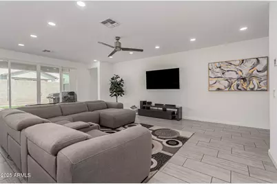 1194 E Meadowridge Drive, Casa Grande, AZ 85122 - Photo 9