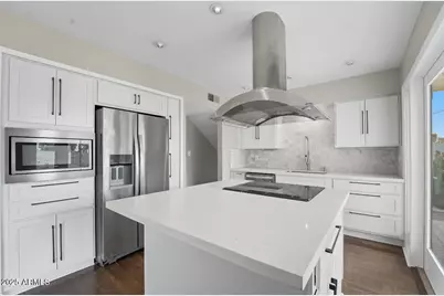 8437 E Thomas Road, Scottsdale, AZ 85251 - Photo 11