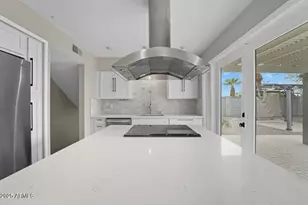 8437 E Thomas Rd, Scottsdale, AZ 85251 - Photo 13