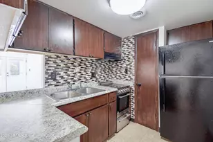 3416 N 44th St, Phoenix, AZ 85018 - Photo 9