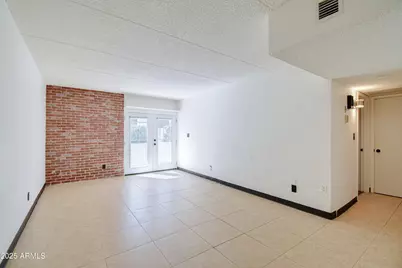 3416 N 44th Street #8, Phoenix, AZ 85018 - Photo 3