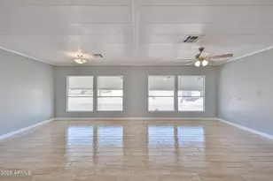 303 E South Mountain Ave, Phoenix, AZ 85042 - Photo 19