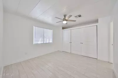 303 E South Mountain Avenue #100, Phoenix, AZ 85042 - Photo 11