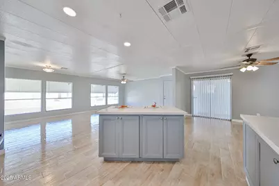 303 E South Mountain Avenue #100, Phoenix, AZ 85042 - Photo 21