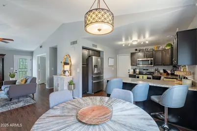 8846 E Windrose Drive, Scottsdale, AZ 85260 - Photo 9