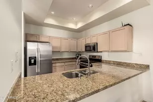 8270 N Hayden Rd, Scottsdale, AZ 85258 - Photo 17