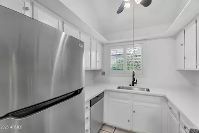 1138 E Kaler Drive, Phoenix, AZ 85020 - Photo 9