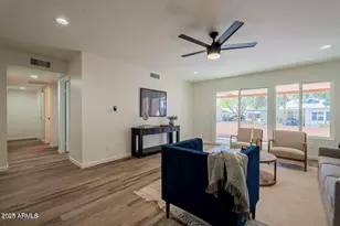 4946 E Lake Point Cir, Phoenix, AZ 85044 - Photo 3