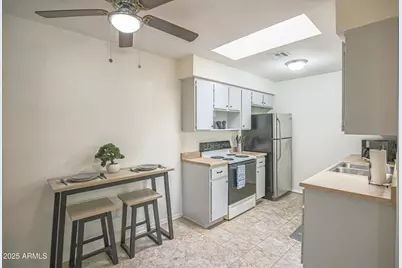 10815 W Northern Avenue #102, Glendale, AZ 85307 - Photo 7