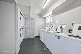 3025 N 32nd St, Phoenix, AZ 85018 - Photo 15