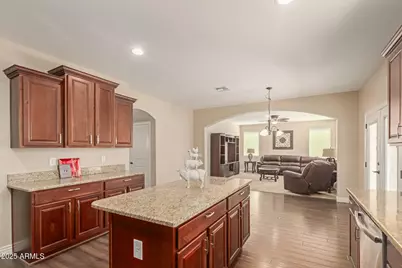 20832 N Wilford Avenue, Maricopa, AZ 85138 - Photo 7