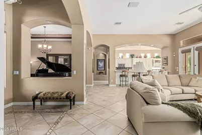 1619 W Moody Trail, Phoenix, AZ 85041 - Photo 7