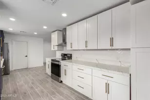 8104 N 45th Ave, Glendale, AZ 85302 - Photo 15