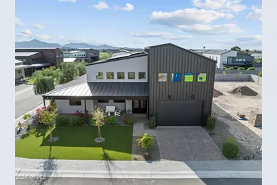 8514 S 9th Drive, Phoenix, AZ 85041 - Photo 1