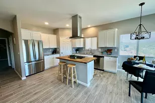 43019 N 18th St, New River, AZ 85087 - Photo 1