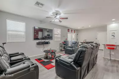 2437 N 73rd Drive, Phoenix, AZ 85035 - Photo 13