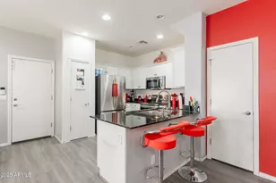 2437 N 73rd Dr, Phoenix, AZ 85035 - Photo 7